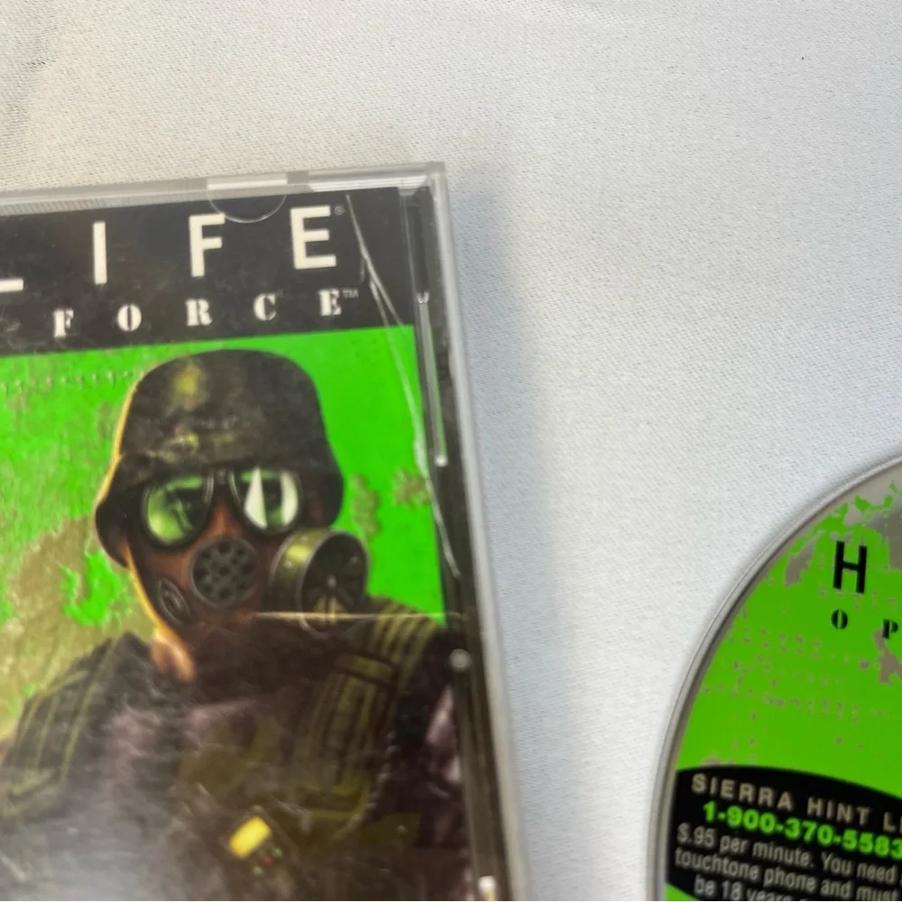 Half-Life: Opposing Force PC Game w/ Case & CD Key GOOD Condition
